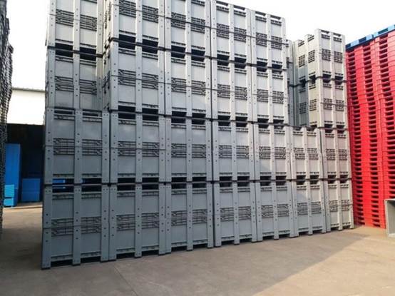 Stackable-Plastic-Pallet-Boxes-Warehouse Stackable-Plastic-Pallet-Boxes-Warehouse