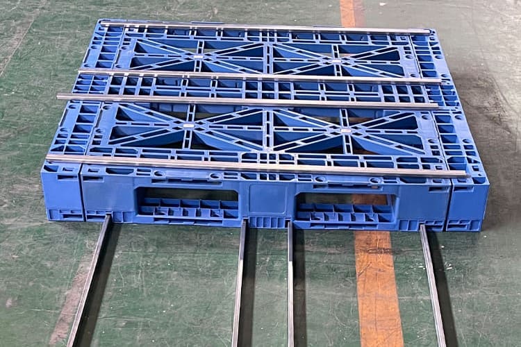 stackable-plastic-pallet-steel-reinforcement-side-view stackable-plastic-pallet-steel-reinforcement-side-view