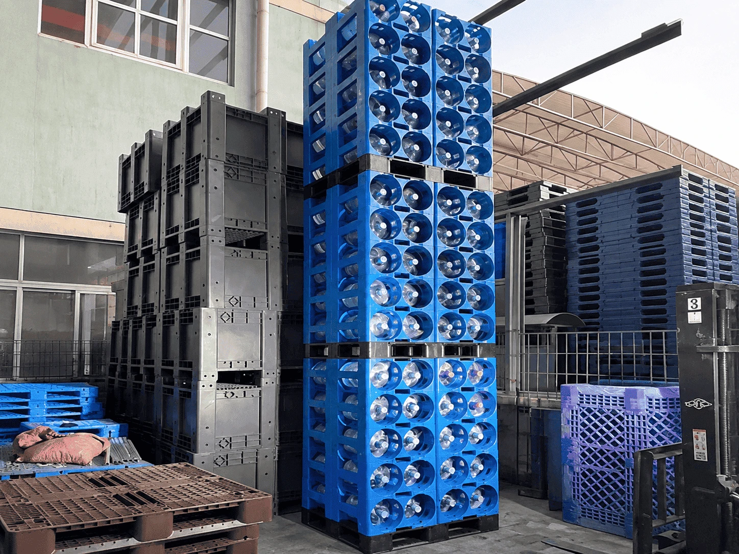 19L-bottled-water-storage-rack-stacked-bottles 19L-bottled-water-storage-rack-stacked-bottles