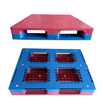 What is the moisture absorption rate of heavy duty plastic pallets?